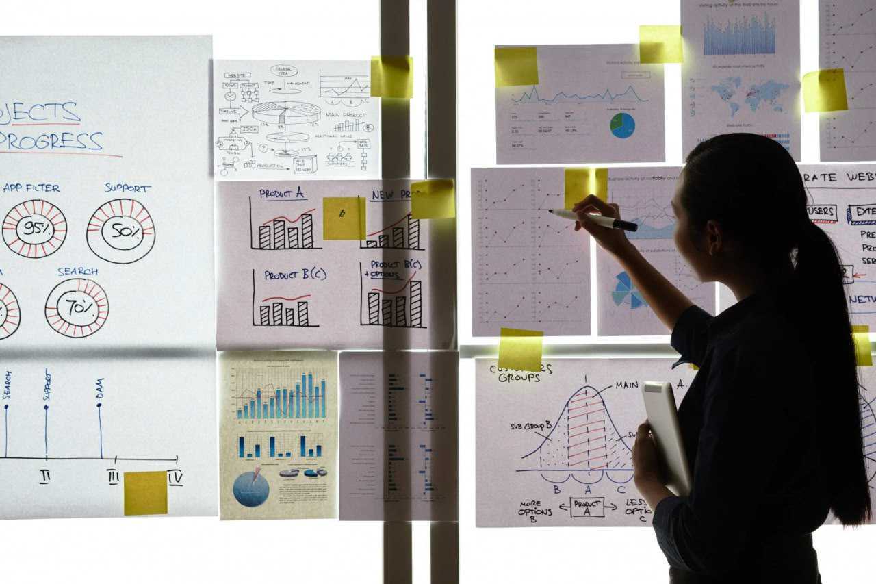 Mapping out fleet performance across a wall of charts and metrics.